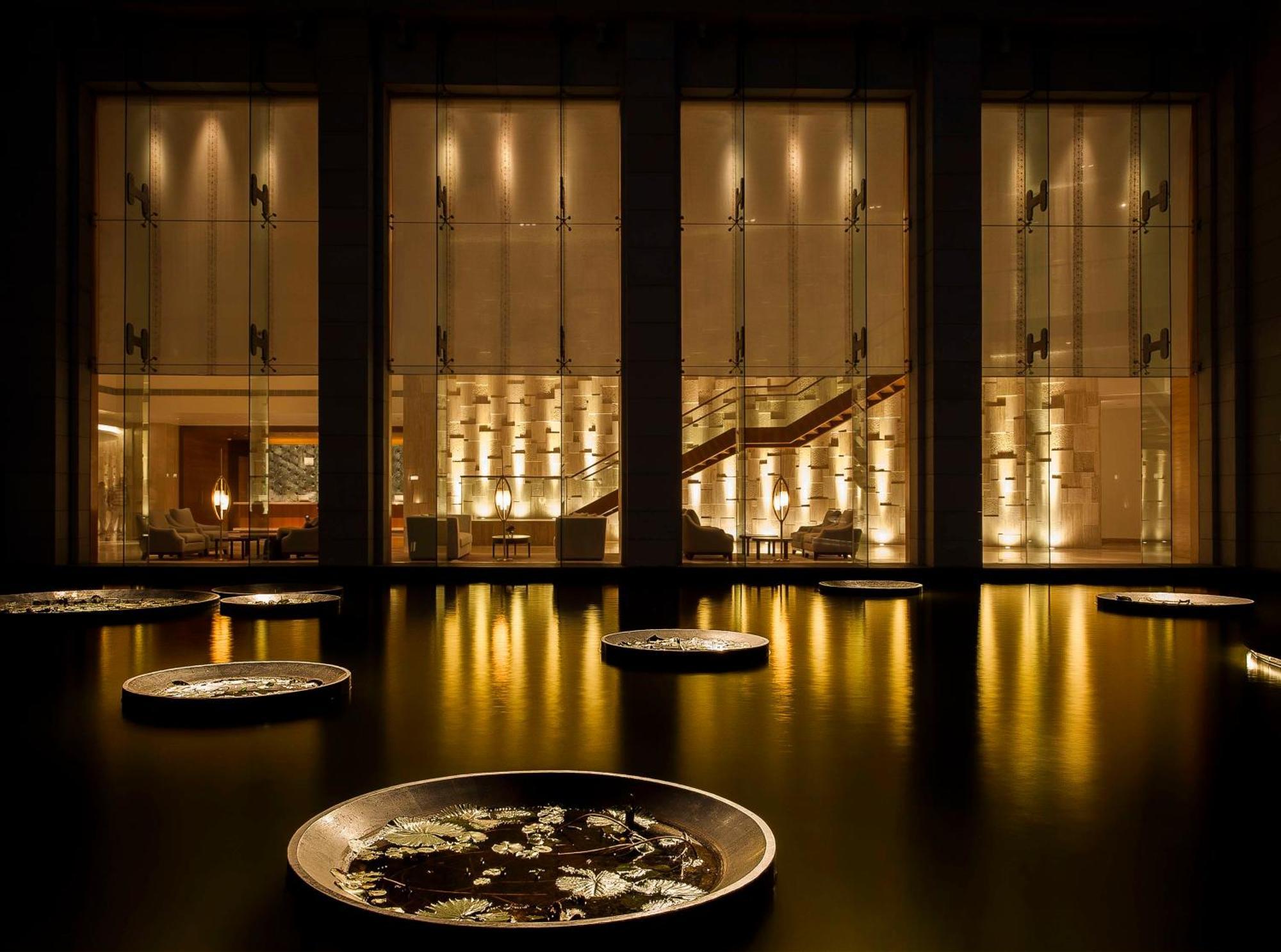 Hotel Park Hyatt Čennai Exteriér fotografie